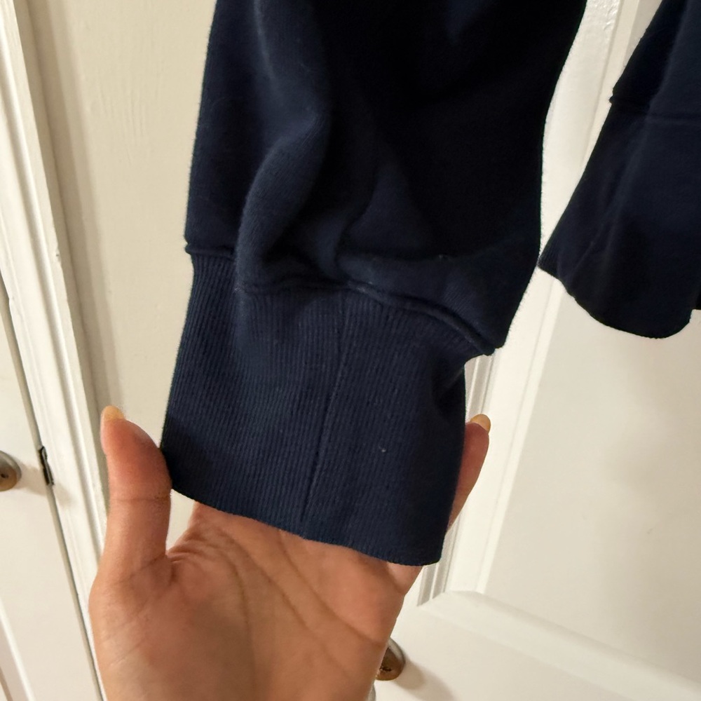 XL cropped Old Navy crewneck - Picture 3 of 5